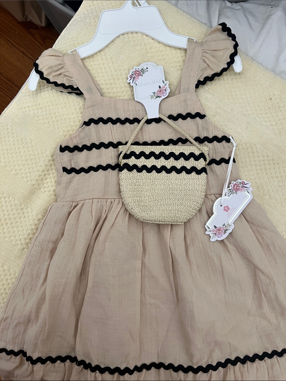 Beige Girls Straw Crossbody Bag with Black Trim - Kids Accessories